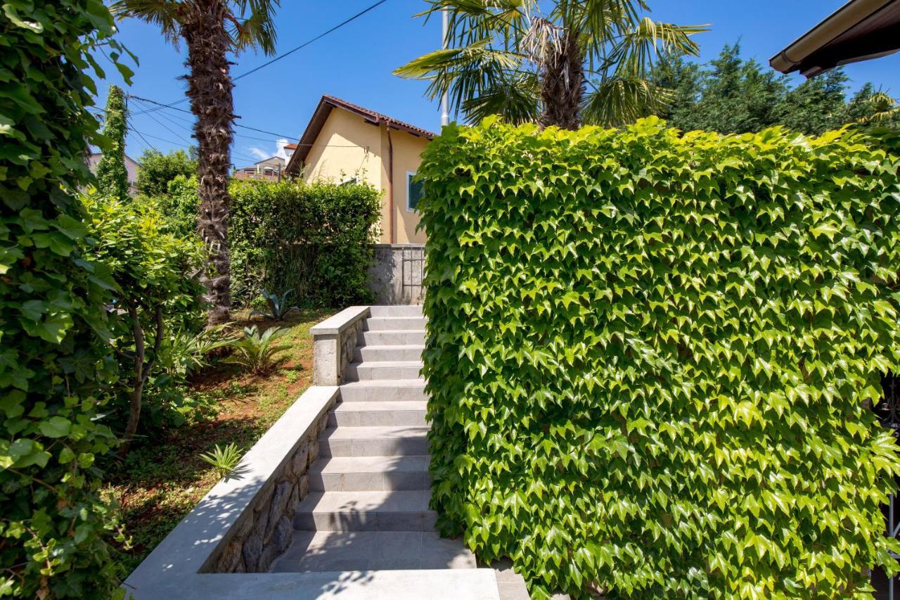Villa Lomida Opatija Exteriör bild